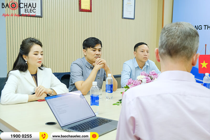 Giám Đốc Alto Professional khu vực Châu Á Thái Bình Dương Mr. Mark Spies sang thăm và làm việc tại Bảo Châu Elec