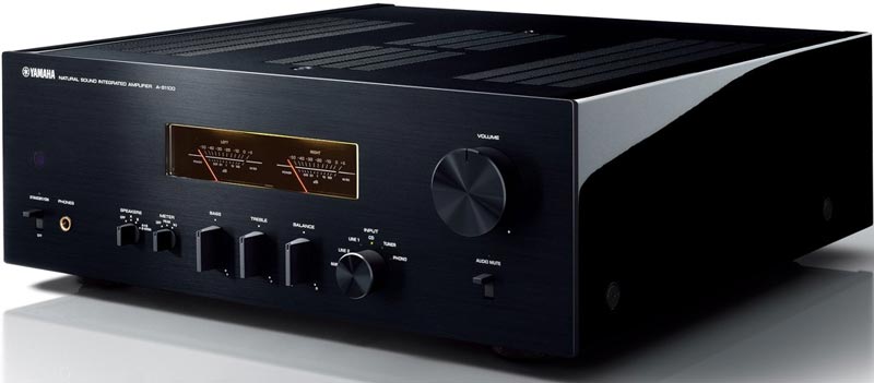 Amply Yamaha A-S1100 (Bạc) Thiết kế sang trọng với các tấm gỗ thật sang trọng