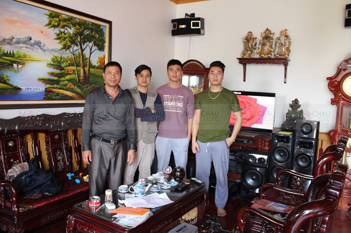 Karaoke gia dinh tai Cho Le Hung Yen 11