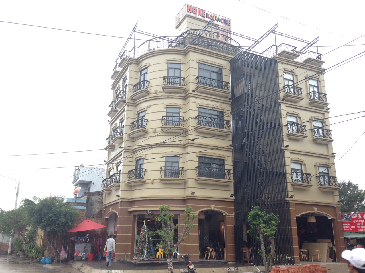 Lắp đặt hệ thống 10 phòng hát karaoke chuyên nghiệp Noke tại TPHCM 01