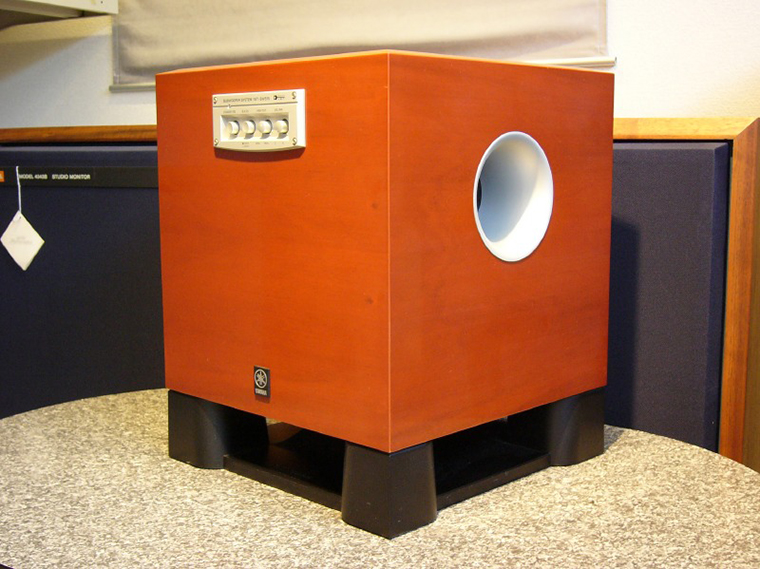 Sub Yamaha YST-SW515 vang Sub Yamaha YST-SW515 vang