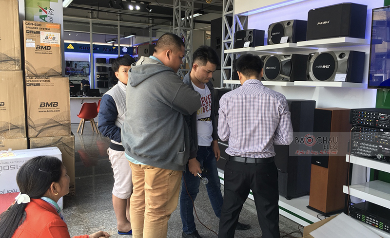 Không khí mua sắm ngày Tết ở Đà Nẵng 03 Không khí mua sắm ngày Tết ở Đà Nẵng 03