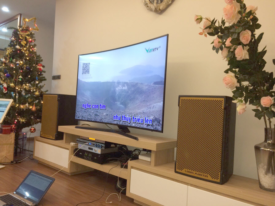 Dàn âm thanh karaoke sử dụng loa Louis Martin Ktwo10 Dàn âm thanh karaoke sử dụng loa Louis Martin Ktwo10