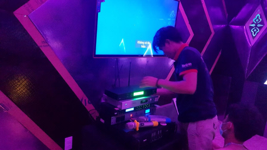 Lắp đặt hệ thống 10 phòng hát karaoke chuyên nghiệp Noke tại TPHCM 08