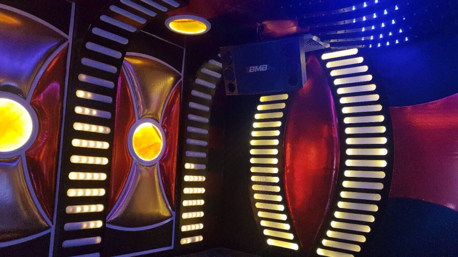 Lắp đặt hệ thống 10 phòng hát karaoke chuyên nghiệp Noke tại TPHCM 11