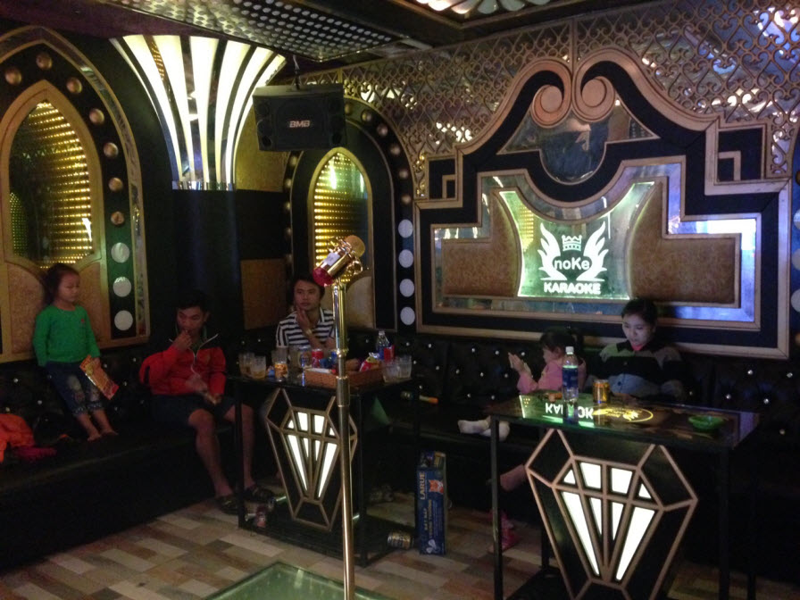 Lắp đặt hệ thống 10 phòng hát karaoke chuyên nghiệp Noke tại TPHCM 18